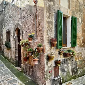  Casa vacanze Santa Monaca Medieval House