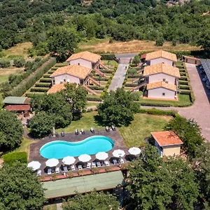 Hotel apartamentowy Villaggio Le Querce, Sorano (Grosseto)